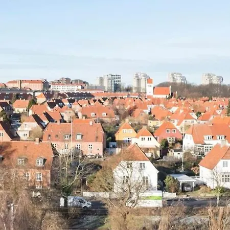 Beautiful Sunset From 7th Floor! 2bedrooms/balcony/free Parking And Bikes Apartment Copenhagen