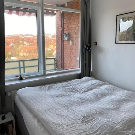 Apartment Beautiful Sunset From 7th Floor! 2bedrooms/balcony/free Parking And Bikes