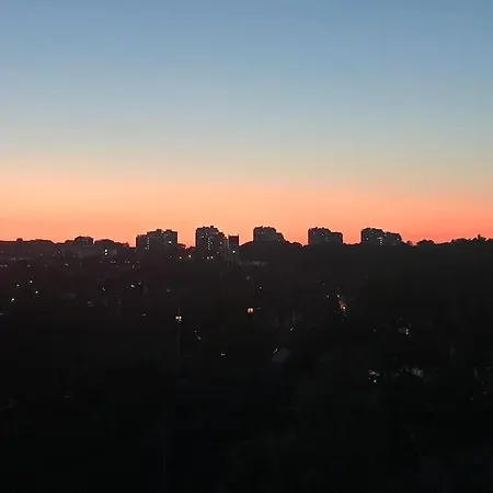 Beautiful Sunset From 7th Floor! 2bedrooms/balcony/free Parking And Bikes